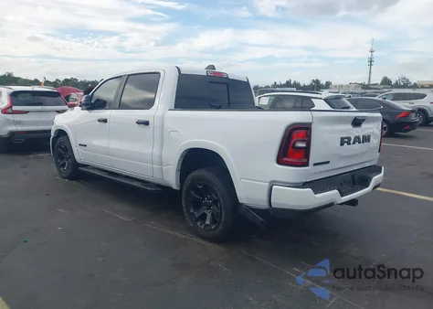 2025 Ram 1500 Big Horn 4X2 5'7 Box из США, поврежденный, VIN 1C6RREFG0SN712326